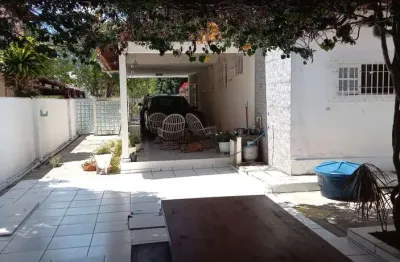 Casa com 4 quartos à venda no Lagoa Nova, Natal 