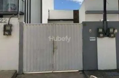 Casa com 2 quartos à venda na rua josé gomes da silva neto, 18, parque novo jockey, campos dos goytacazes por r$ 179.000