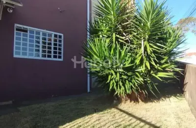 Casa localizada na região das flores com 3 dormitórios (1 suíte) - poços de caldas/mg