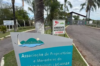 Um lote de esquina à beira da represa de furnas — o cenário perfeito para construir sua casa dos sonhos com liberdade, conforto e estilo.