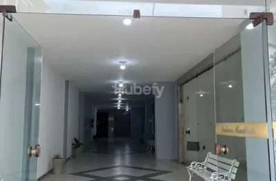 Execente sala comercial no centro da cidade, em galeria comercial!