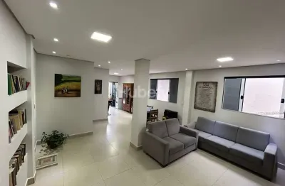 Casa com 3 quartos à venda no Imaculada Conceição, Varginha 