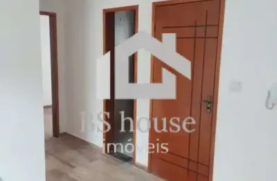 Apartamento sem condomínio com elevador, 2 dormitórios, suíte, 1 vaga.