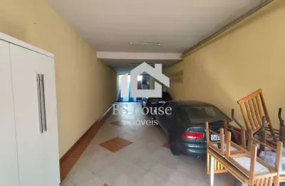 Cobertura 100m² + 100m², 3 dormitórios sendo um suíte com ar condicionado.