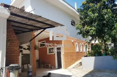 2 casas no mesmo terreno – 424m² construídos em ótima localização