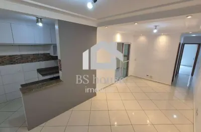 Apartamento com planejados, próximo ao parque central