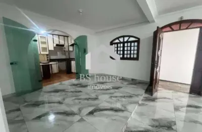 Sobrado com 217m², planejados, quintal e 4 vagas - parque das nações