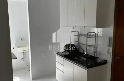 Apartamento 2 dormitórios com 2 quintais - próximo prestes maia