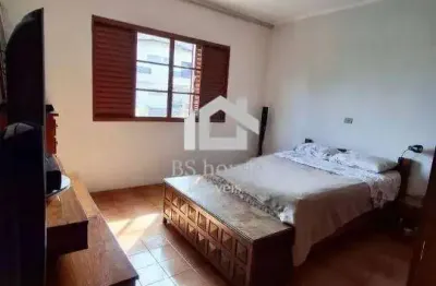 Sobrado à venda com 267m², 3 dormitórios e 6 vagas na vila valparaíso