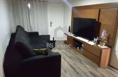 Sobrado 3 dormitórios e 2 banheiros à Venda, 106 m² - Santa Maria