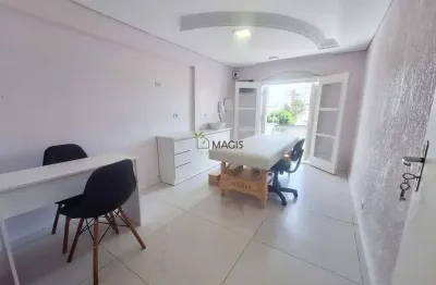Sala equipada com maca e cadeiras para locação no centro clínico lenuve | r  1.400