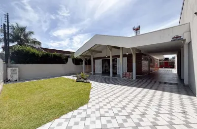 Casa Temporada Guaratuba Centro | 5 Quartos com Piscina | 347m