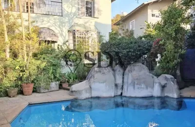 Casa com 4 quartos à venda na rua catanduva, 566, pacaembu, são paulo por r$ 3.000.000