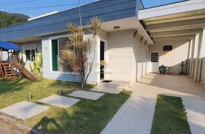 Casa em condomínio fechado com 4 quartos à venda no ponta das canas, florianópolis  por r$ 2.105.000