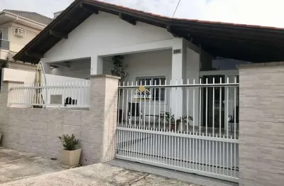 Casa com 3 quartos para alugar em jurerê, florianópolis 