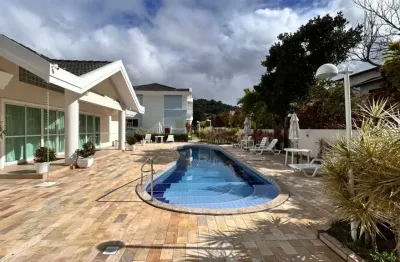 Casa em condomínio fechado com 2 quartos à venda no canasvieiras, florianópolis  por r$ 1.290.000