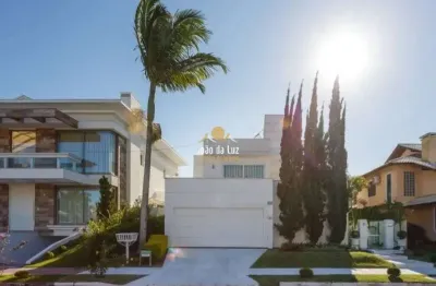 Casa com 3 quartos para alugar em jurerê, florianópolis 