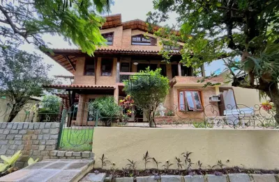 Casa em condomínio fechado com 5 quartos à venda na Avenida Orlando Gomes, 1080, Piatã, Salvador