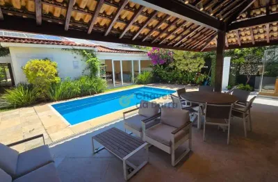 Casa linear com 4 dormitórios à venda, 220 m² por r$ 4.280.000 - barra da tijuca - reformada - porteira fechada