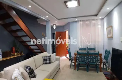 Casa em condomínio fechado com 2 quartos à venda na Rua Estácio Rodrigues, Havaí, Belo Horizonte