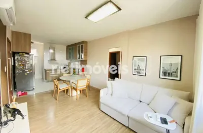 3 quartos, 2 vagas em Prédio com elevador, medidor de água e gás individual.