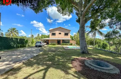 Excelente casa com 3 dormitórios, suíte, amplas salas, quintal espaçoso e excelente acabamento, em rua tranquila em santa monica, guarapari!