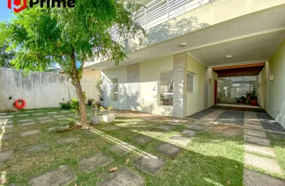 Casa à venda na praia do morro com 360m2 de área construída em terreno de 420m2 ao lado da praia e de todo o comércio de muquiçaba e aeroporto.