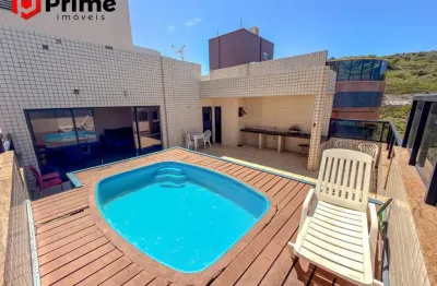 Cobertura linear frente para o mar na praia do morro com piscina, churrasqueira e vista panorâmica