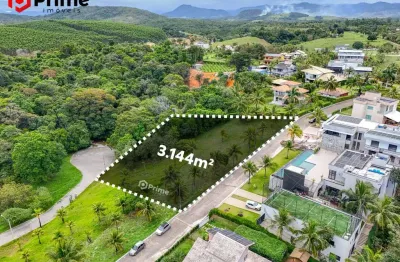 Um luxo! 3.143 m2 de terreno em condomínio fechado rodeado de muita natureza à venda em guarapari/es. condição de pagamento facilitada. confira!