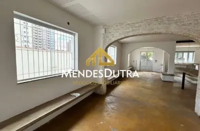 Casa comercial para alugar no bairro centro em Piracicaba/SP.