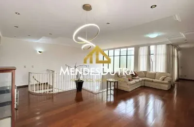 Cobertura duplex com 293m² para alugar no centro de Piracicaba - SP.