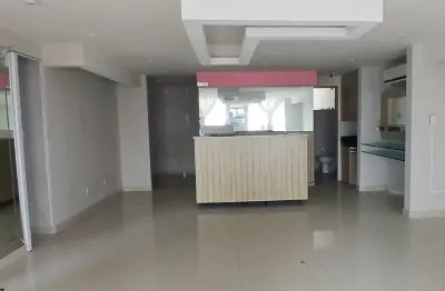 Ponto comercial com 1 sala para alugar na Rua Frei Henrique de Coimbra, 3530, Candelária, Natal
