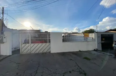 Venda de uma linda  casa no conjunto dos sargentos- flores , com poço artesiano e kitnet.