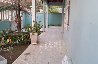 Casa com 3 quartos para alugar no Campos Sales, Manaus 