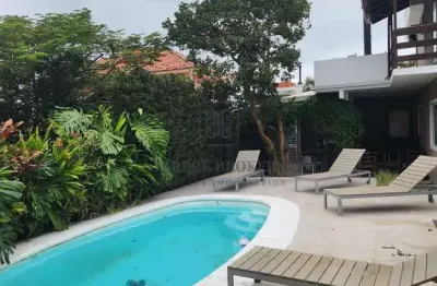 Casa em condomínio fechado com 5 quartos à venda na Rua Gécio de Souza e Silva, Sambaqui, Florianópolis