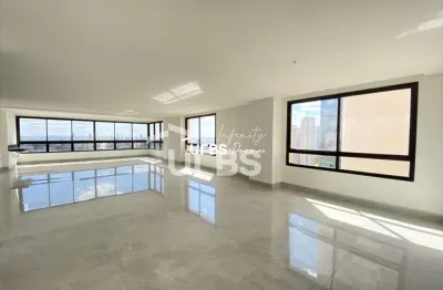 Belíssimo apartamento de 232m², com 4 suítes plenas.