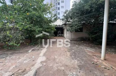 Lote comercial/residencial de 484 metros no setor pedro
