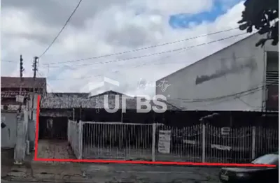 Casa à venda na Avenida Perimetral, Setor Bueno, Goiânia