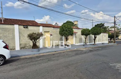 Casa com 4 quartos à venda na Avenida Capim Puba, 22, Setor Marechal Rondon, Goiânia