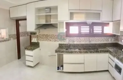 Locação casa com 3 quartos sendo 1 suíte condomínio fechado - parque da nações