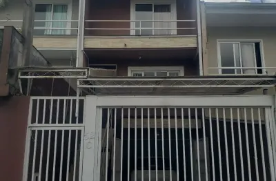 Sobrado semimobiliado à venda no boa vista ( quadriplex)