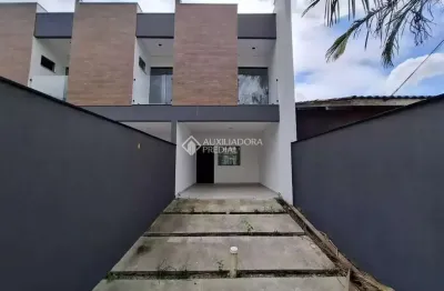 Casa com 3 quartos à venda na rua treze de maio, 78, iririú, joinville, 110 m2 por r$ 519.000