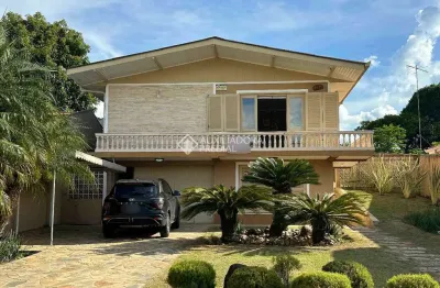 Casa com 3 quartos à venda na rua francisco de azevedo macedo, 587, vila solene, campo largo, 245 m2 por r$ 1.490.000