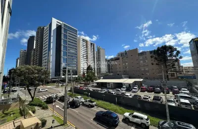 Apartamento com 1 quarto à venda na Rua Bento Viana, 811, Água Verde, Curitiba, 21 m2 por R$ 335.000