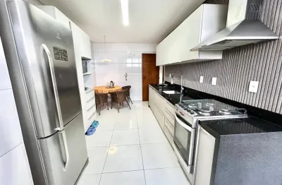 Apartamento 4 quartos sendo 3 suítes, finamente reformado na graça!