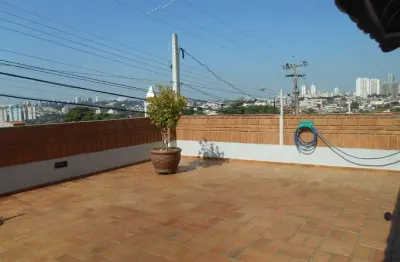Casa à venda na vila nogueira em campinas, sp. com 3 dorms, 2 banheiros, 3 vagas de garagem.