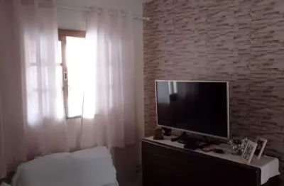 Casa de condomínio sobrado para venda com 80 metros quadrados com 2 quartos, 2 banheiros, 1 vaga de garagem.