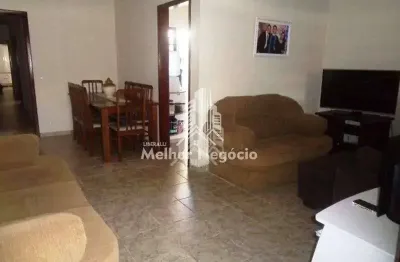 Casa à venda com 3 quarto no bairro Dois Córregos em Piracicaba/SP