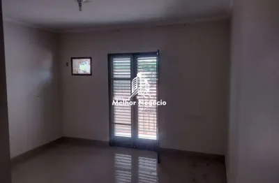Casa à venda com 01 quarto, localizada no bairro água branca em piracicaba/sp.