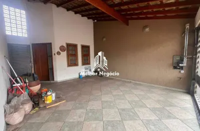 Casa à venda com 2 quartos (1 suíte), localizada no bairro água branca em piracicaba/sp.